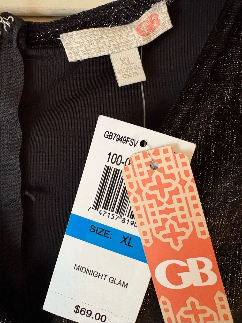 Gianni Bini Shimmery Black Long-Sleeve V-Neck Sheath Dress